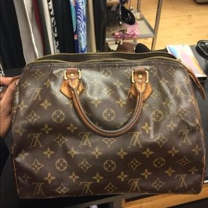 Speedy 35 Louis Vuitton in good condition